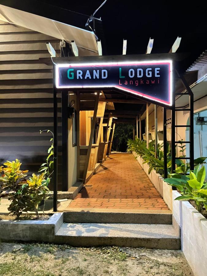 Grand Lodge Langkawi Pantai Cenang  Exterior foto